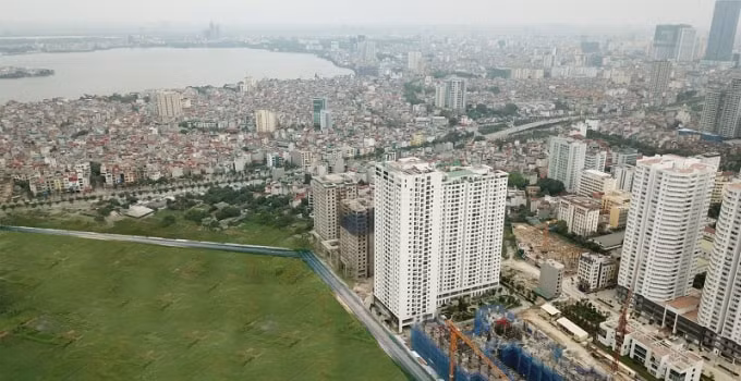 Chương trình ưu đãi đặc biệt hấp dẫn khi tặng 1 chuyến du lịch Châu Âu trị giá 75 triệu đồng cho khách hàng đặt mua căn hộ EcoLife Tây Hồ trong đợt mở bán cuối cùng