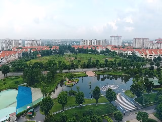 Phó Thủ tướng giao UBND thành phố Hà Nội thống nhất với Bộ Xây dựng báo cáo Thủ tướng Chính phủ phương án điều chỉnh một phần quỹ đất trên địa bàn huyện Gia Lâm để xây dựng các khu đô thị hiện đại, công viên chuyên đề, công viên giải trí và các khu công viên cây xanh. Ảnh: internet