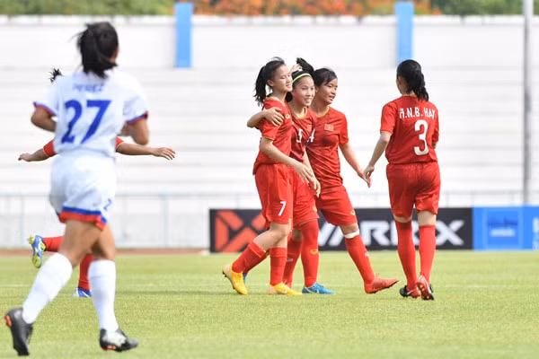 Các học trò của HLV Nguyễn Thị Mai Lan đã xuất sắc có được tấm HCĐ tại giải U15 Đông Nam Á. Ảnh: VFF