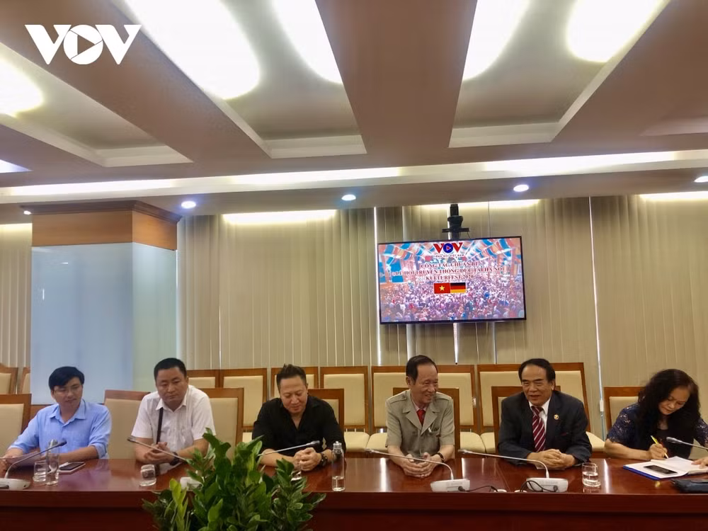 Các đại biểu thảo luận về công tác tổ chức Văn hoá Việt Đức Kulturfest 2020.