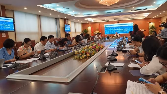 Quang cảnh buổi họp báo