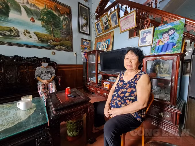 "Những ngày tồi tệ đang xảy đến với gia đình tôi" - bà Cẩm chia sẻ