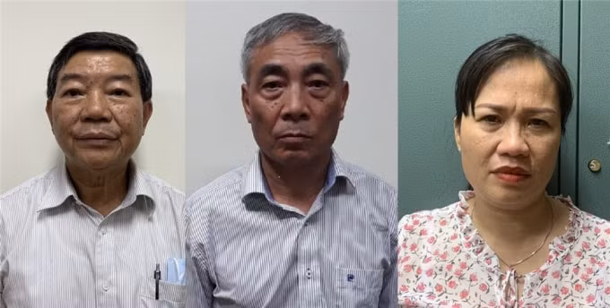 Từ trái sang phải: Bị can Nguyễn Quốc Anh, nguyên Giám đốc Bệnh viện Bạch Mai; Nguyễn Ngọc Hiền, nguyên Phó Giám đốc bệnh viện Bạch Mai; Trịnh Thị Thuận, kế toán trưởng, trưởng phòng Tài chính kế toán Bệnh viện Bạch Mai.