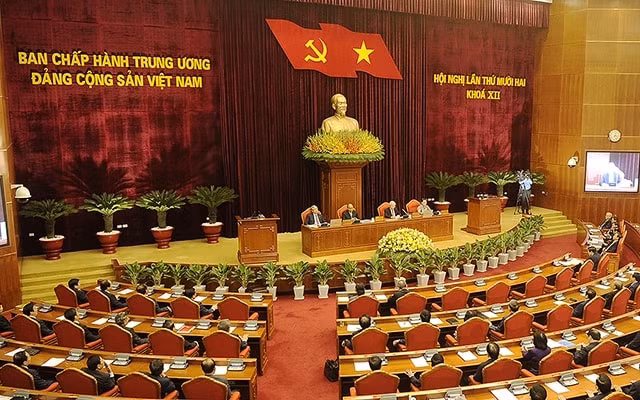Công tác chuẩn bị nhân sự và bầu cử phải thực hiện đúng Điều lệ, quy chế, quy định của Đảng và pháp luật của Nhà nước. (Ảnh: Hội nghị lần thứ 12 khóa XII của Đảng)