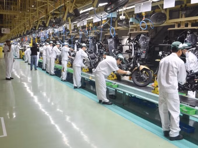 Dây chuyền lắp ráp xe máy của Công ty Honda tại Khu công nghiệp Đồng Văn II, tỉnh Hà Nam