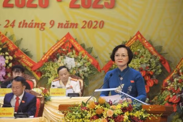 Ủy viên Ban chấp hành Trung Đảng, Bí thư Tỉnh ủy Yên Bái Phạm Thị Thanh Trà trình bày diễn văn khai mạc Đại hội.