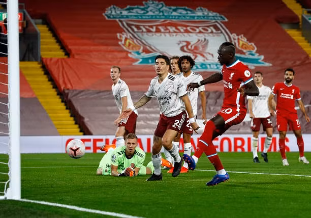 Mane có pha đệm bóng cận thành vào lưới Arsenal. Ảnh: thethao247.