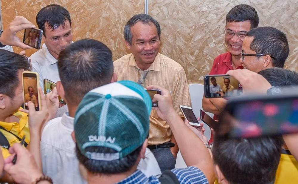 Bầu Đức không vui nếu như HAGL không lọt vào tốp 8. Ảnh: internet.