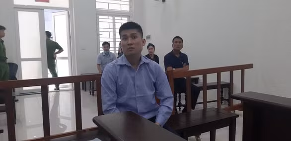 Bị cáo Nguyễn Thành Đạt tại phiên tòa xét xử. Ảnh: internet.
