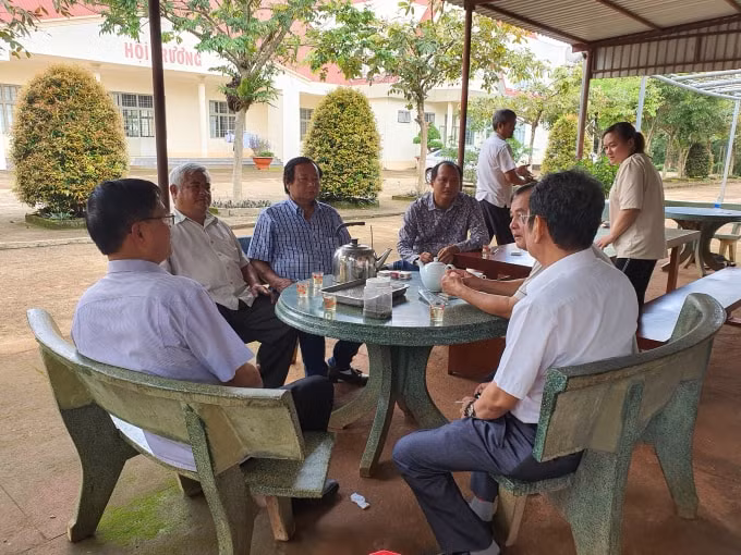 Làm việc với Ban quản lý Vườn quốc gia Bù Gia Mập.