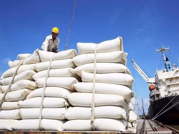 8 tháng đầu năm 2020, đường nhập khẩu vào Việt Nam tăng gấp 6 lần so với cùng kỳ 2019. Ảnh minh họa.