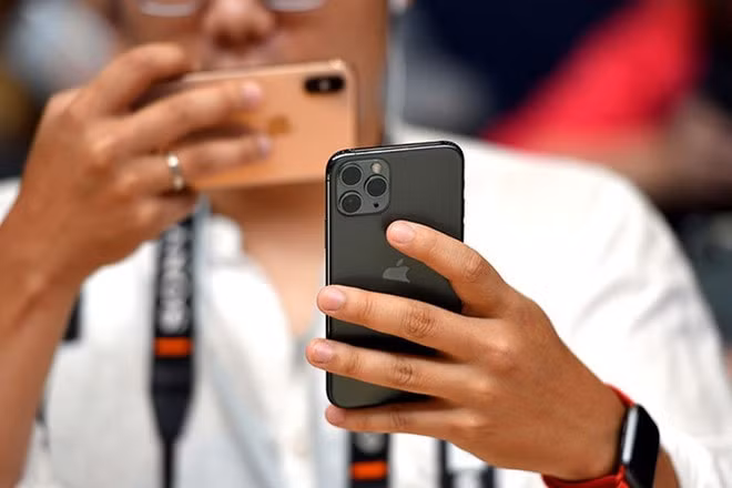 Mẫu iPhone màn hình 5,4 inch năm nay sẽ có tên iPhone 12 mini. Ảnh: internet.