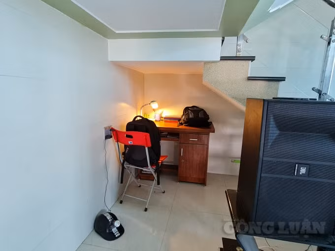 Góc học tập tại nhà của T