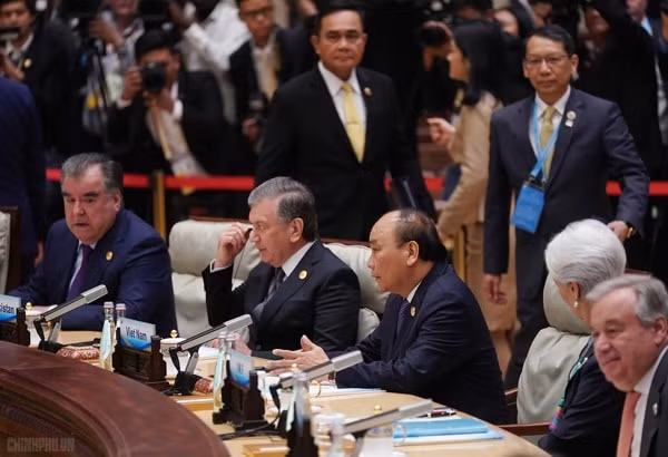 Thủ tướng Nguyễn Xuân Phúc dự Diễn đàn “Vành đai và Con đường” (BRI) lần thứ hai. Ảnh: VGP