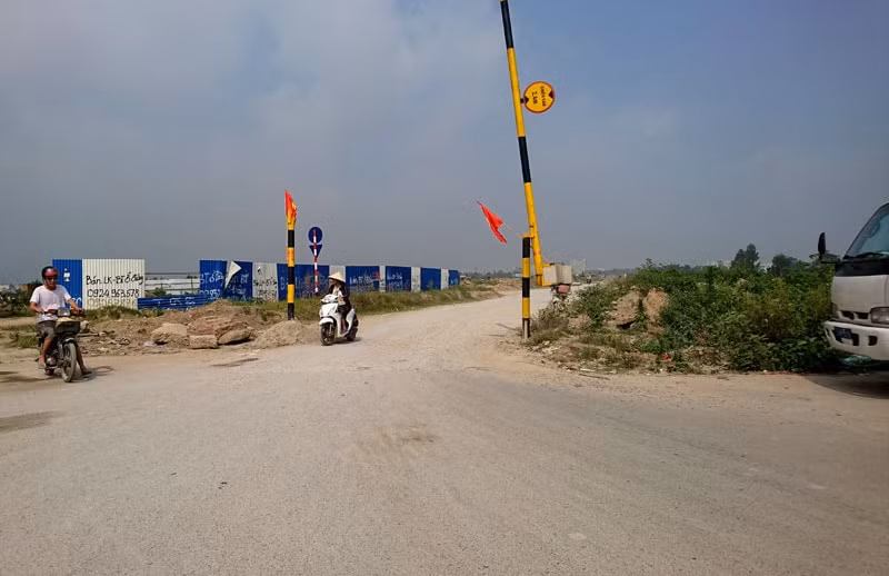 Đầu đường vào do CĐT làm cho dân đi gần cầu Thanh Hà.