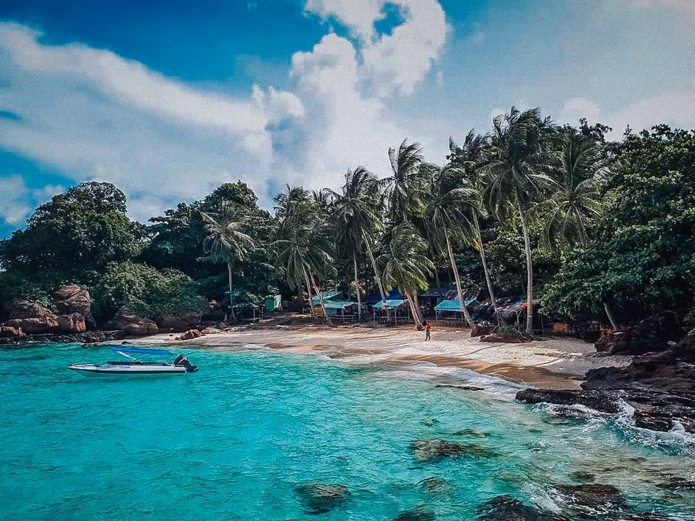 Biển Phú Quốc vào mùa hè
