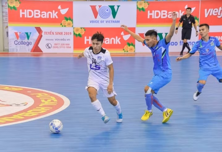 Thái Sơn Nam (áo trắng) thua đầy tức tưởi trước Kardiachain Sài Gòn FC. Ảnh: VFF