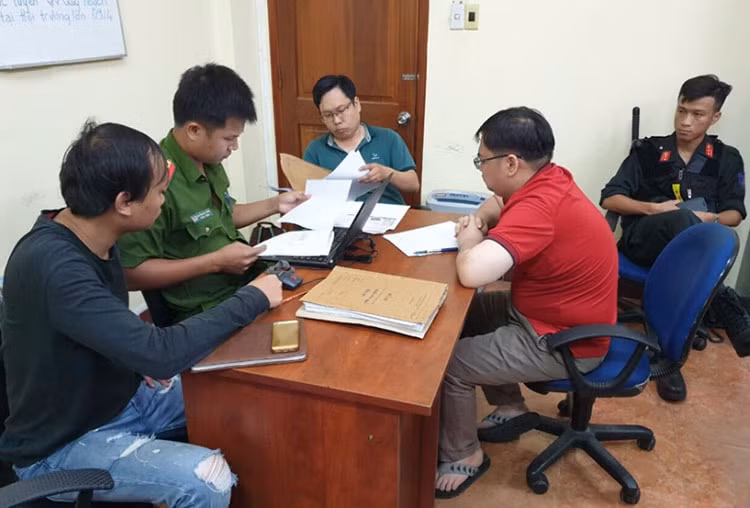 14 đối tượng bị cáo buộc về hành vi tổ chức đánh bạc, 10 đối tượng liên quan đến tội đánh bạc.
