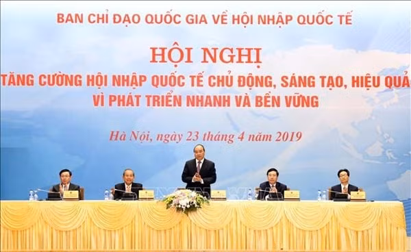 Thủ tướng Nguyễn Xuân Phúc chủ trì Hội nghị. Ảnh: TTXVN