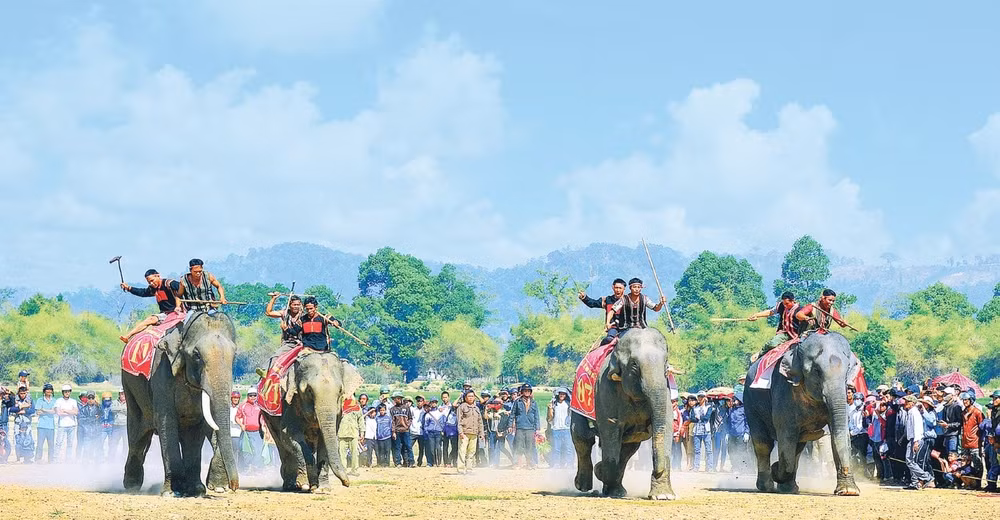 Du lịch Tây Nguyên.