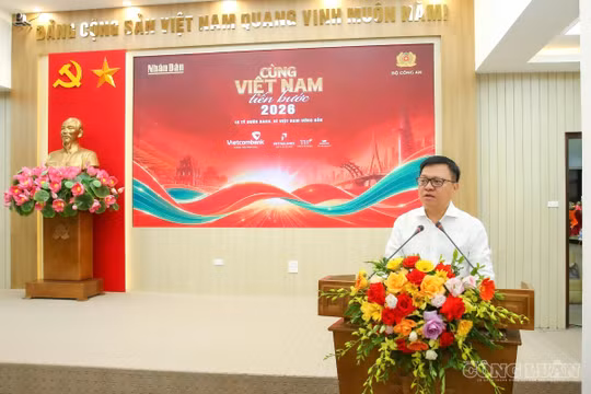 Phát động hoạt động đi bộ 'Cùng Việt Nam tiến bước' năm 2026