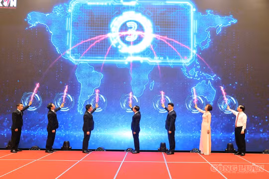 Thông tấn xã Việt Nam ra mắt Chuyên trang 'Chuyển động số' tại Hội Báo toàn quốc 2026