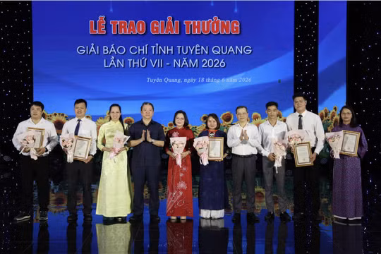 Tuyên Quang vinh danh 53 tác phẩm báo chí xuất sắc, ra mắt kênh Podcast mới