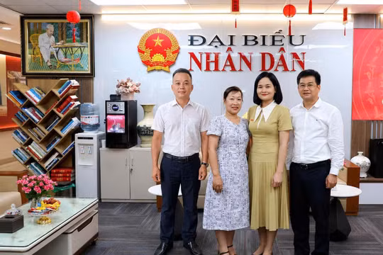Khi người làm báo lắng nghe nhịp đập của một cuộc cách mạng tri thức mới