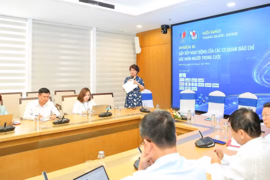 Sáp nhập không phải việc gộp các cơ quan báo chí, mà là xử lý bài toán con người, tài chính và văn hóa tòa soạn
