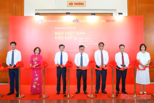 Khai mạc trưng bày chuyên đề 'Báo Việt Nam Độc lập và hành trình phát triển của Báo chí cách mạng Việt Nam'