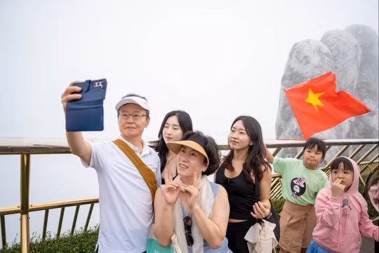 Kỳ 3: Báo chí - “lá chắn mềm” bảo vệ hình ảnh điểm đến