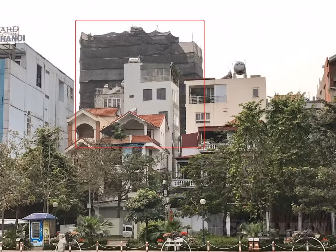 Những công trình vi phạm trật tự xây dựng mới vẫn xuất hiện tại các quận trung tâm nơi có giá bất động sản cao 