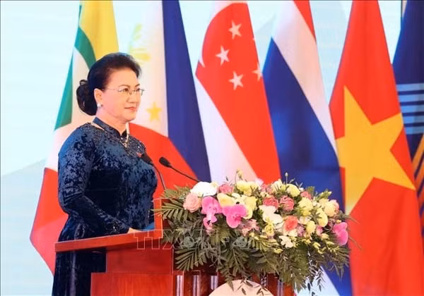 Chủ tịch Quốc hội Việt Nam, Chủ tịch AIPA 41 Nguyễn Thị Kim Ngân phát biểu. Ảnh: TTXVN