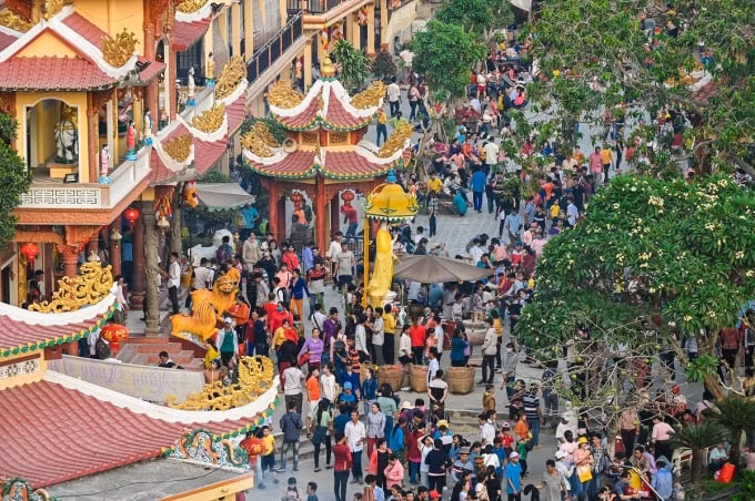 Chùa Bà.