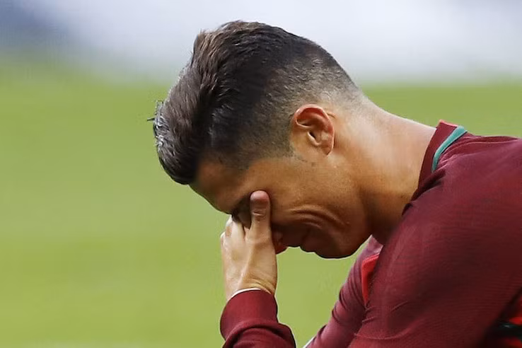 Tiền đạo Ronaldo sẽ phải ngồi ngoài trong 2 trận đấu đầu tiên của Bồ Đào Nha ở Nations League 2020. Ảnh: internet.