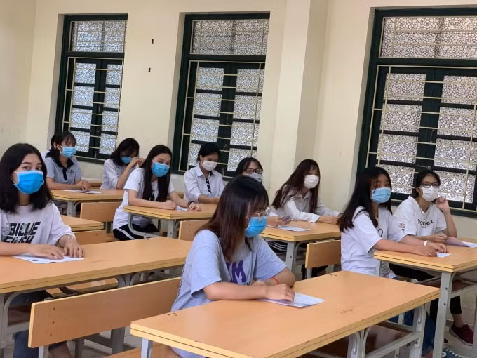 Các chuyên gia nhận định đỉnh của phổ điểm môn GDCD có thể giảm so với đợt 1 Kỳ thi tốt nghiệp THPT 2020 (ảnh Trinh Phúc).