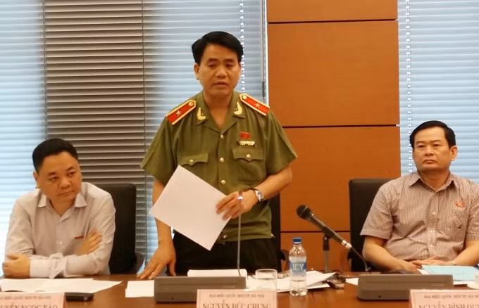 Nguyễn Đức Chung là Thiếu tướng trẻ nhất ngành Công an thời điểm được phong hàm.