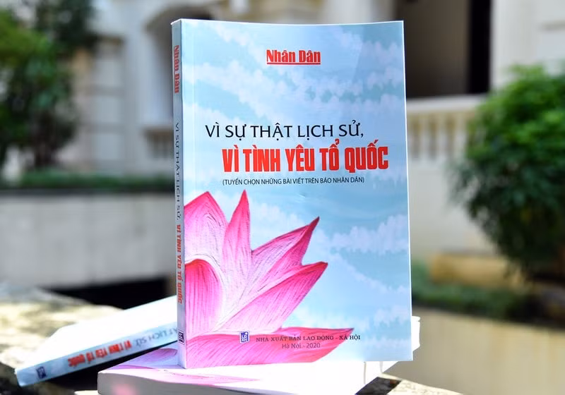 Báo Nhân dân giới thiệu cuốn sách 