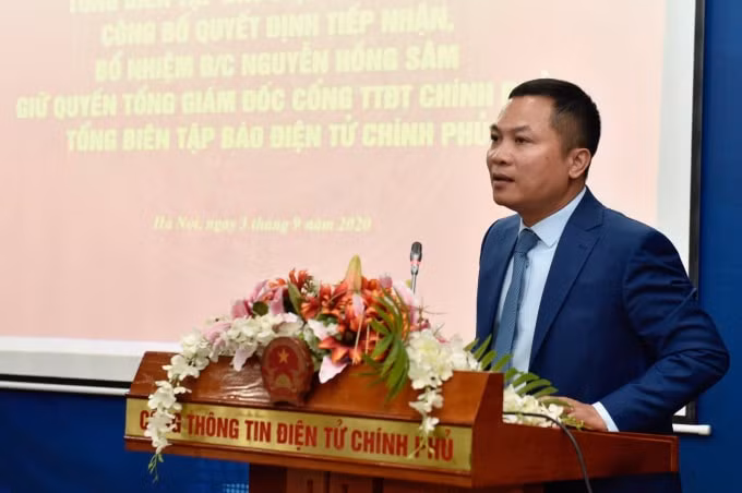 Quyền Tổng Giám đốc Cổng TTĐT Chính phủ Nguyễn Hồng Sâm phát biểu tại buổi lễ. Ảnh: Nhật Bắc