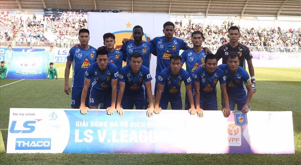 Quảng Nam là đội bóng để thủng lưới nhiều nhất tại V.League 2020. Ảnh: internet.