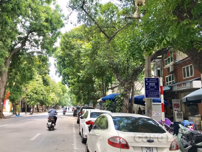 Hàng loạt những bất cập, tồn tại đã bộc lộ sau hơn 3 năm triển khai thí điểm ứng dụng điểm đỗ xe thông minh iParking
