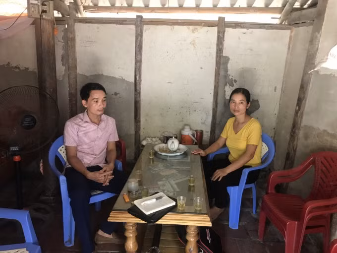 Chị Nhung cho biết: Hằng là đứa cháu đầu tiên của 2 bên nội ngoại có cơ hội đến giảng đường đại học.