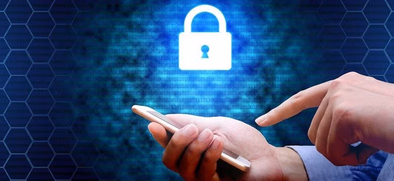 Những chính sách về quyền riêng tư được Apple ra mắt trên iOS 14 có gây ảnh hướng lớn đến doanh thu của Facebook sẽ được tạm ngưng thực hiện cho tới đầu năm 2021. Ảnh: internet.