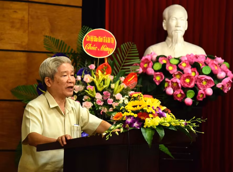 Phó Chủ tịch Thường trực Hội Nhà báo thành phố Hà Nội Nguyễn Viêm Hoàng phát biểu tại đại hội(ảnh: baohanoimoi).