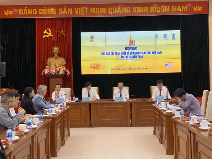 Toàn cảnh buổi họp báo Giải Báo chí toàn quốc 