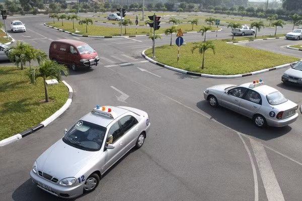 Tài xế có bằng B1 hiện tại vẫn được điều khiển xe ô tô dù dự thảo Luật GTĐB sửa đổi được ban hành