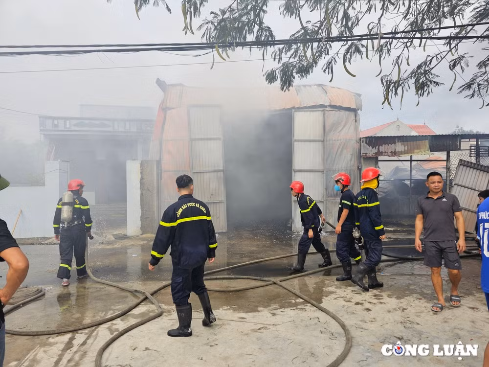 nan nhan noi gi ve vu chay xuong phe lieu o sam son thanh hoa hinh 3
