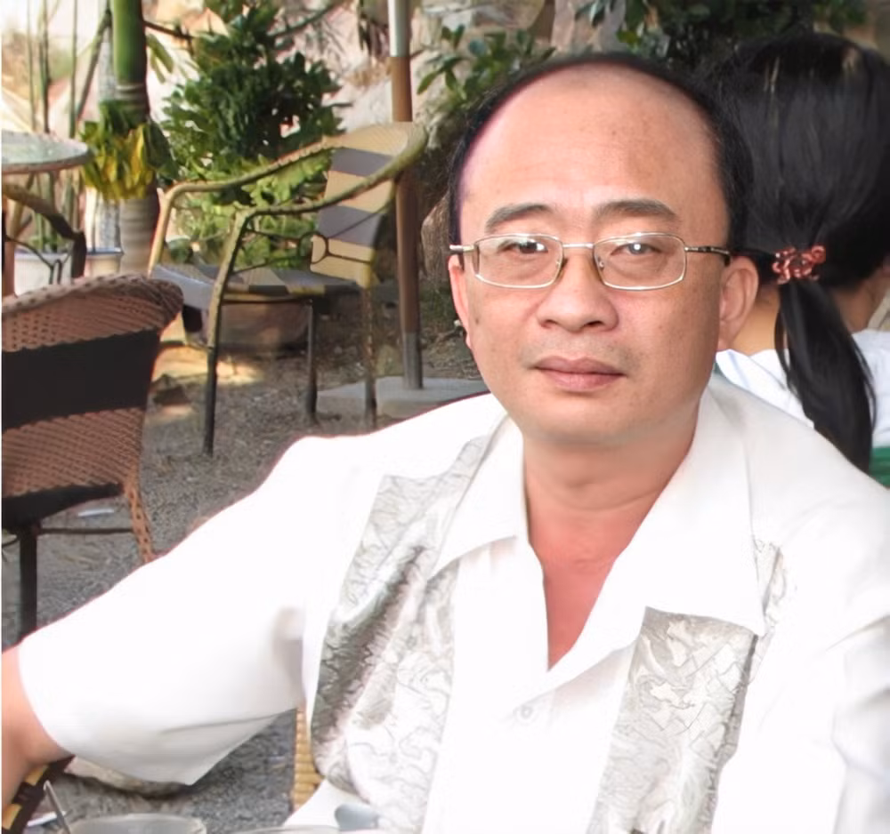 Ông Phùng Thế Dũng, cựu phó Văn phòng đại diện báo&nbsp;Văn Nghệ&nbsp;tại miền Trung - Tây Nguyên đóng ở TP. Nha Trang (Khánh Hòa) bị bắt tạm giam. Ảnh: PV