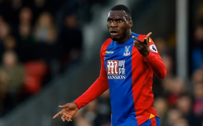 Benteke đã có một mùa giải đáng quên cùng Crystal Palace nhưng anh sẽ vẫn là một chân sút thu hút các đội bóng nhờ vào thể lực của mình. Ảnh: T.L