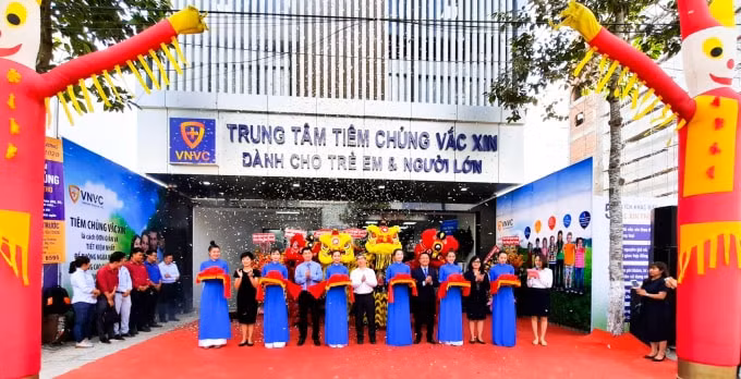 Sau 17 trung tâm từ Phú Thọ, Quảng Ninh, Hà Nội, Nam Định, Thanh Hóa, Nghệ An, Đà Nẵng, Đồng Nai, Bình Dương, TP.HCM, Cần Thơ, Kiên Giang, VNVC đã về với Tiền Giang.